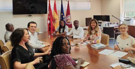 El vicerrectorado recibe  a representantes de la Universidad Nacional de Guinea Ecuatorial y de la Universidad Mayor, Real y Pontificia de San Francisco Xavier de Chuquisaca de Bolivia.