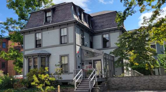 El Real Colegio Complutense en Harvard publica la convocatoria 2025 de sus programas anuales